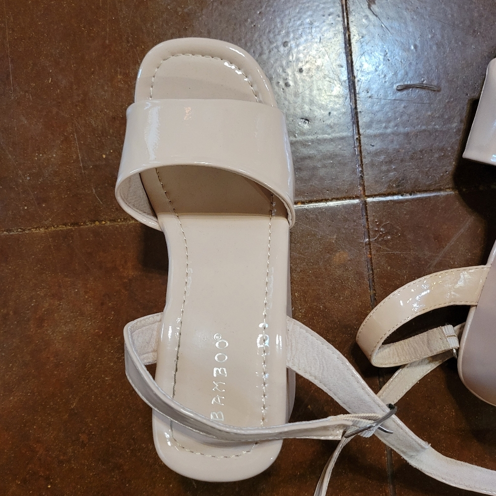 Women's Cream Platform Sandals - Picture 3 of 12